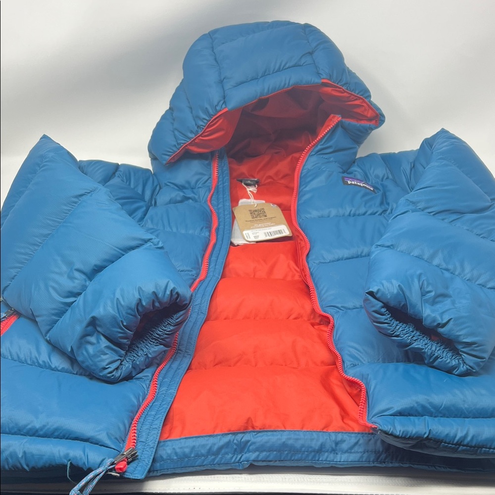 Patagonia hi loft down sweater hoody Jacket size kids Small 7/8 NWT